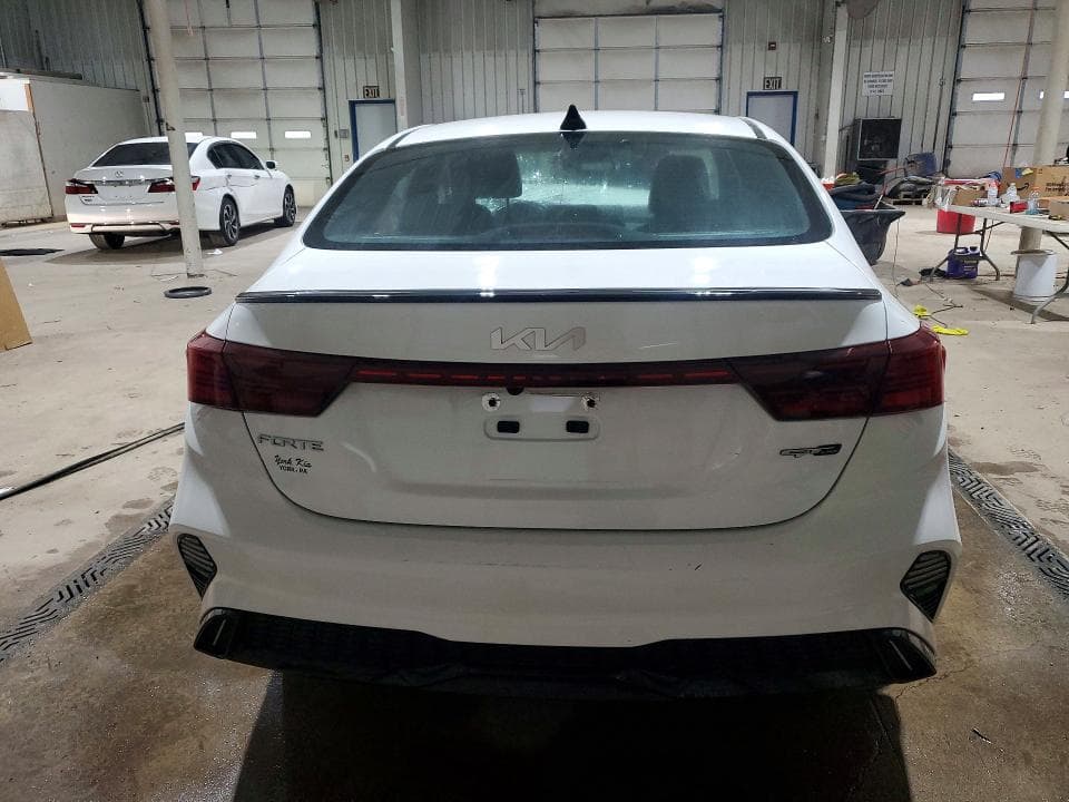 2023 KIA FORTE GT LINE 6