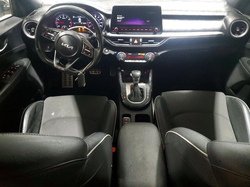 2023 KIA FORTE GT LINE 8