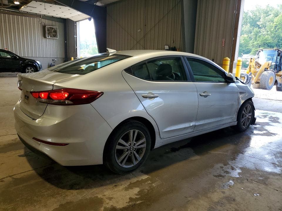 2017 HYUNDAI ELANTRA 3