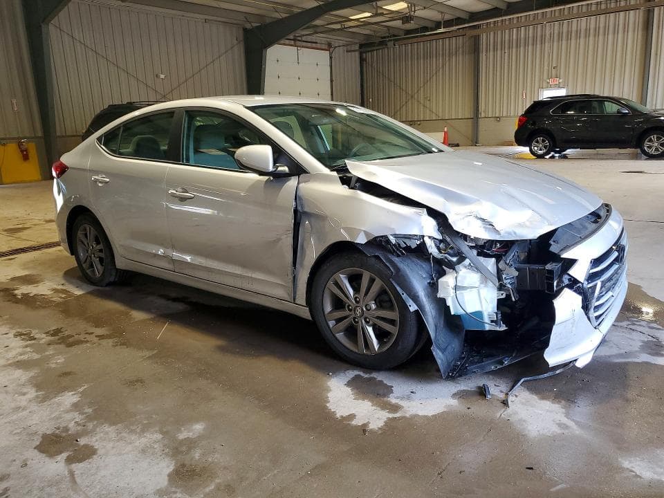 2017 HYUNDAI ELANTRA 4