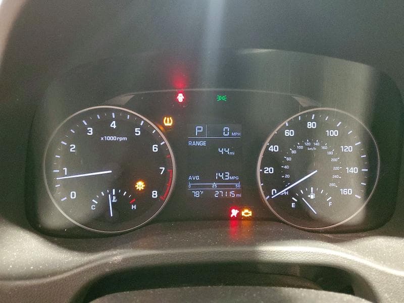 2017 HYUNDAI ELANTRA 9