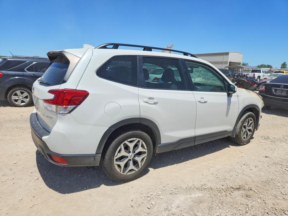 2023 SUBARU FORESTER PREMIUM 3