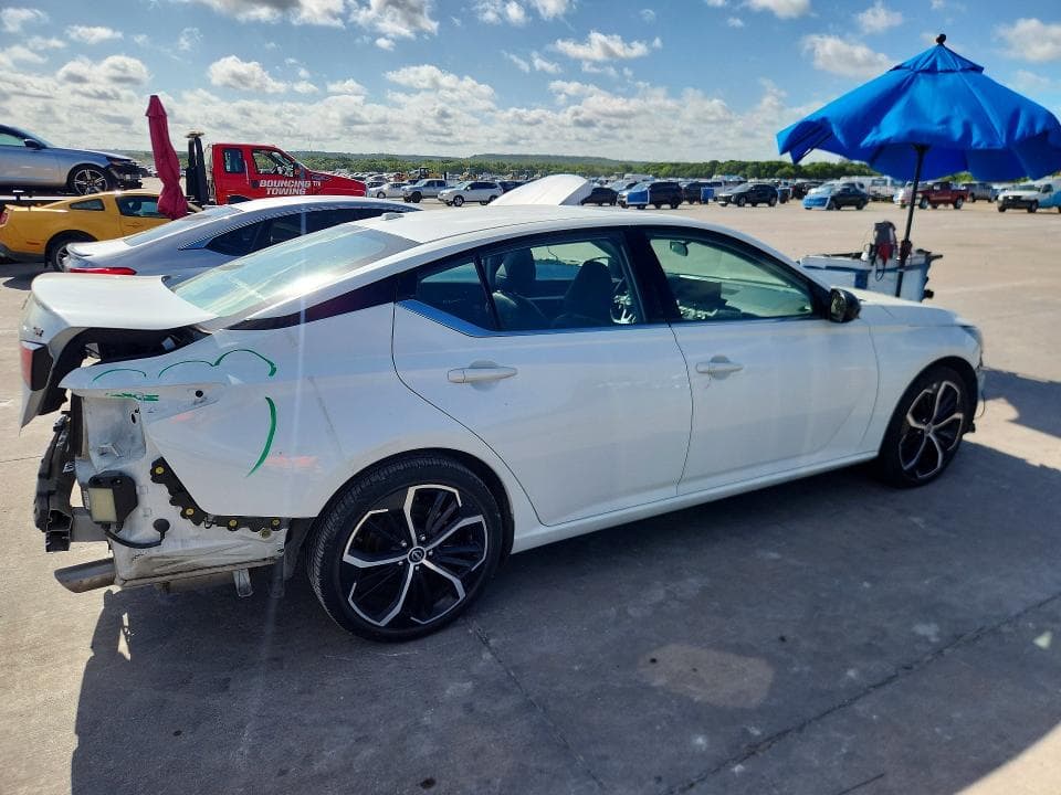 2024 NISSAN ALTIMA SR SR 3