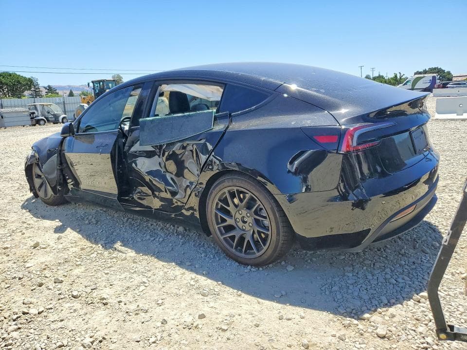 2026 TESLA MODEL 3 2