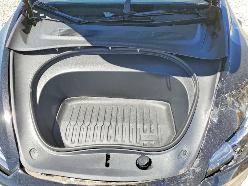 2026 TESLA MODEL 3 11