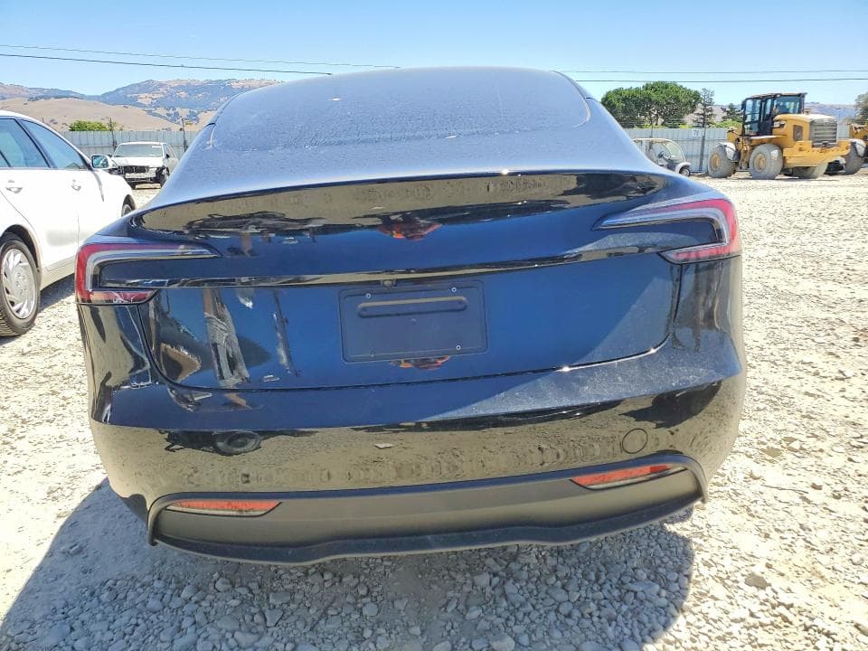 2026 TESLA MODEL 3 6