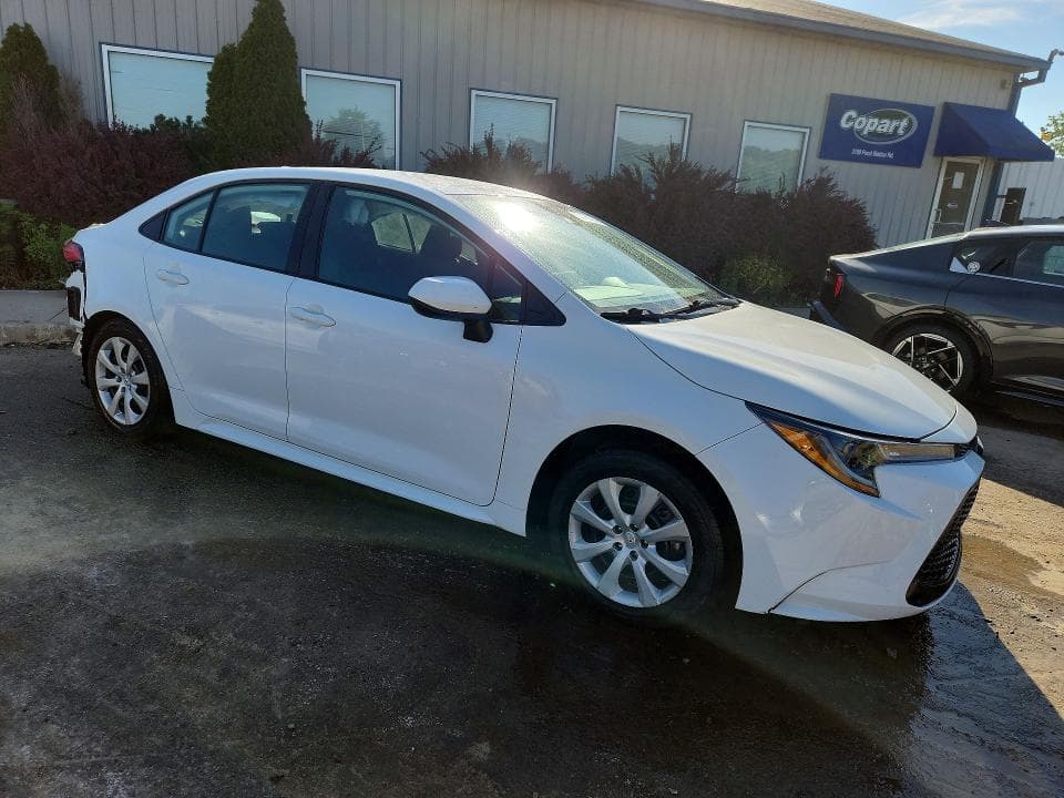 2021 TOYOTA COROLLA LE 4