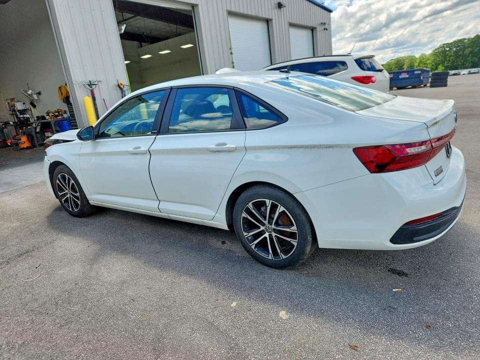 2025 VOLKSWAGEN JETTA SPORT 2