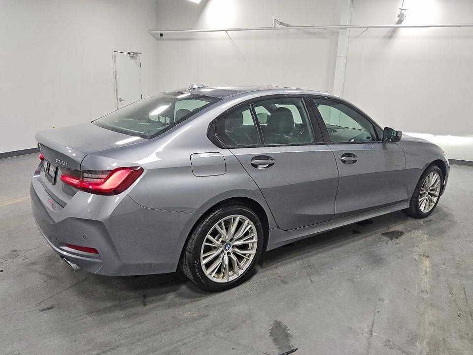 2023 BMW 330XI 3