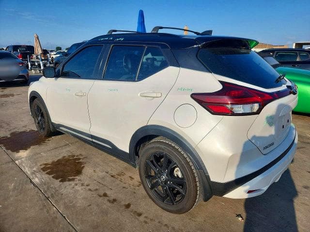 2021 NISSAN KICKS SR 2