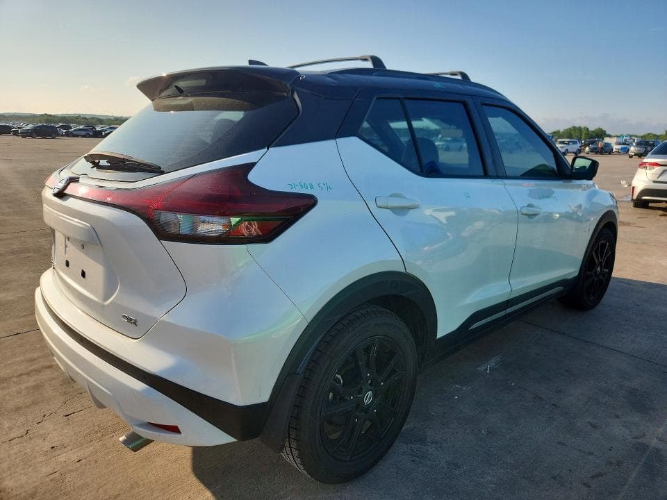 2021 NISSAN KICKS SR 3