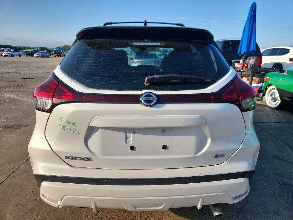 2021 NISSAN KICKS SR 6