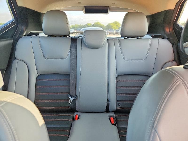 2021 NISSAN KICKS SR 10