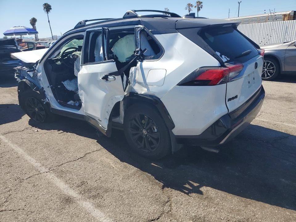 2025 TOYOTA RAV4 XSE 2