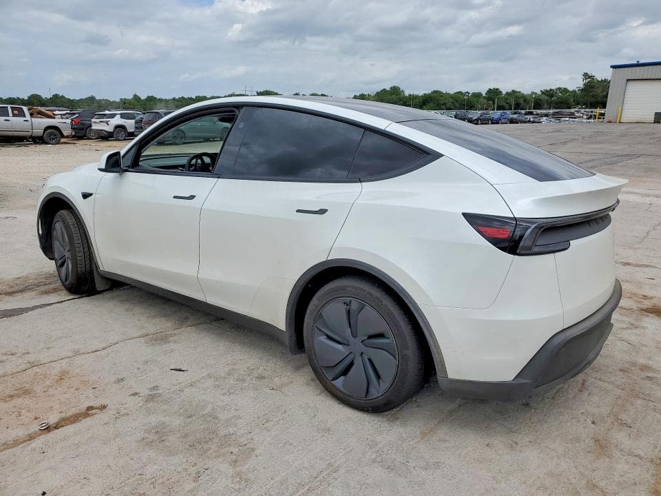 2026 TESLA MODEL Y 2