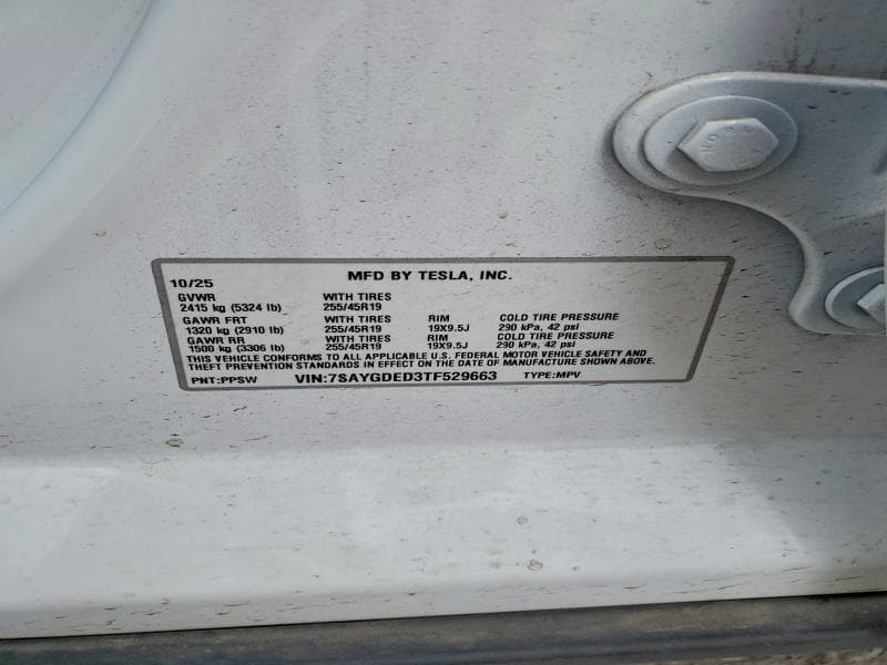 2026 TESLA MODEL Y 12