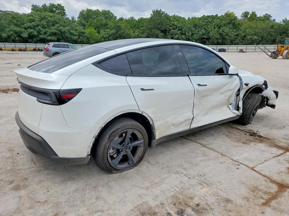 2026 TESLA MODEL Y 3