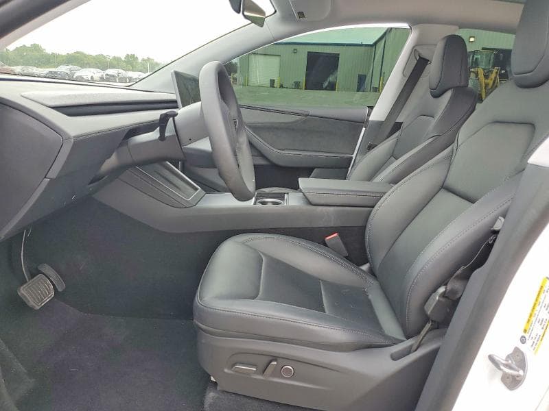 2026 TESLA MODEL Y 7