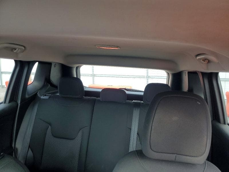 2018 JEEP RENEGADE SPORT 10