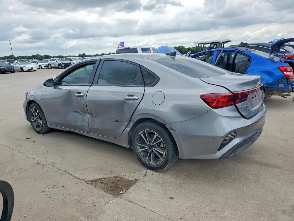 2023 KIA FORTE LXS 2