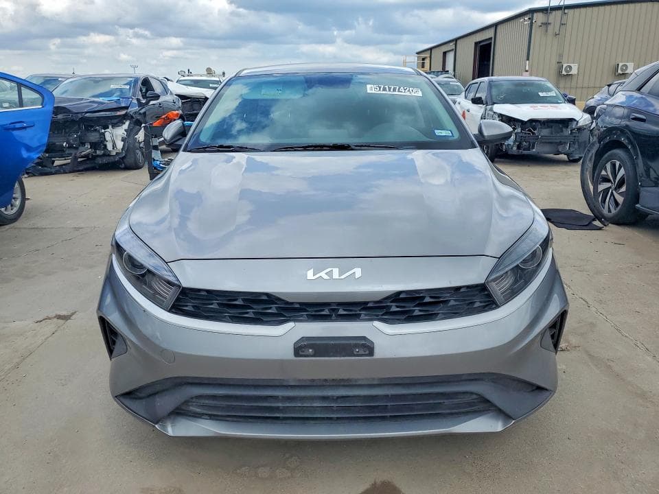 2023 KIA FORTE LXS 5