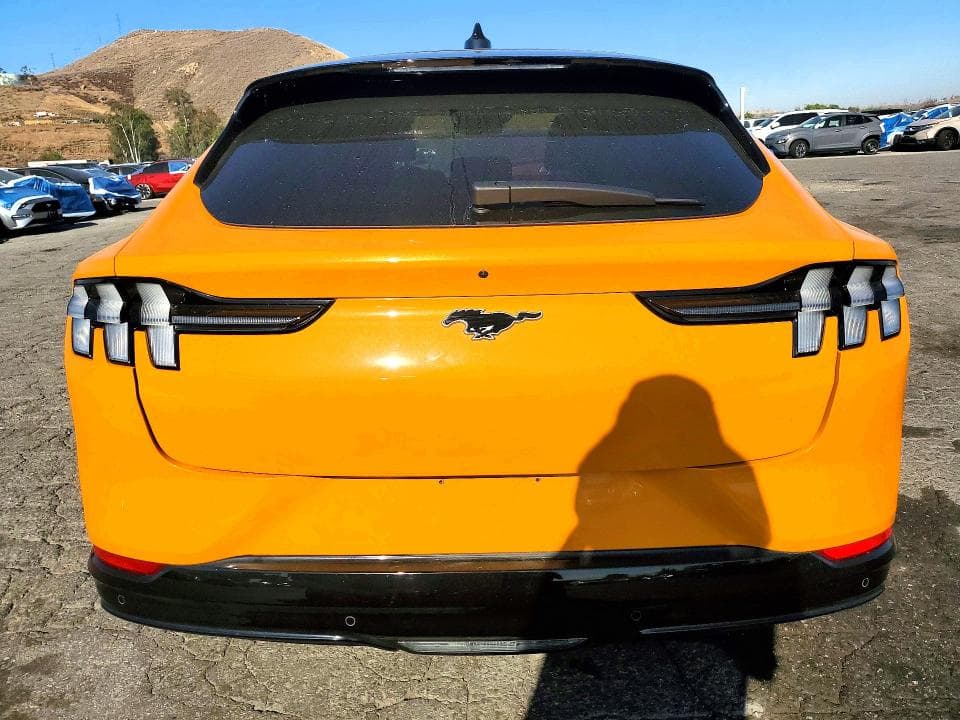 2023 FORD MUSTANG MACH-E PREMIUM 6