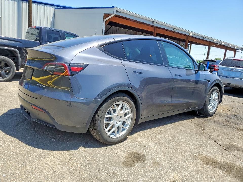 2023 TESLA MODEL Y 3
