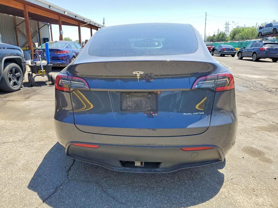 2023 TESLA MODEL Y 6