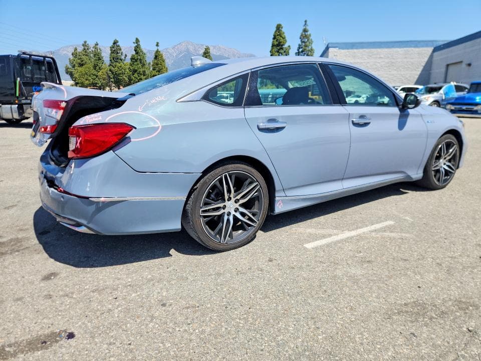 2022 HONDA ACCORD TOURING HYBRID 3