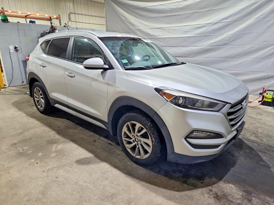 2017 HYUNDAI TUCSON SE SE 4
