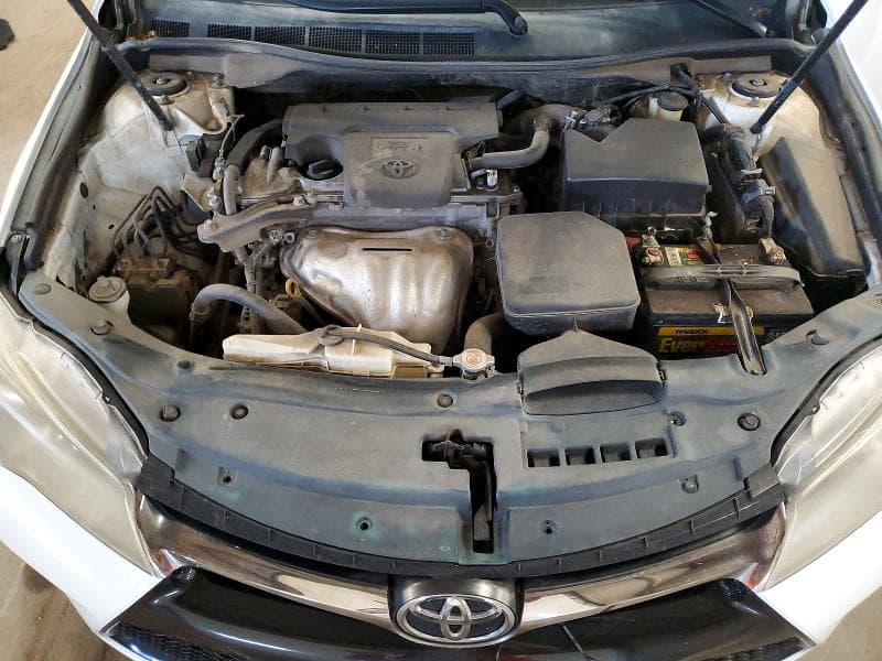 2017 TOYOTA CAMRY SE 11