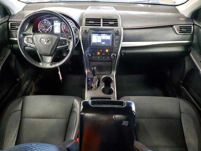 2017 TOYOTA CAMRY SE 8