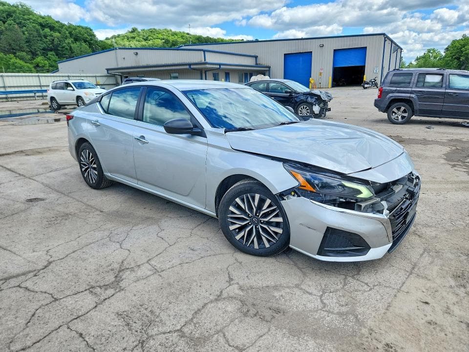 2024 NISSAN ALTIMA SV 4