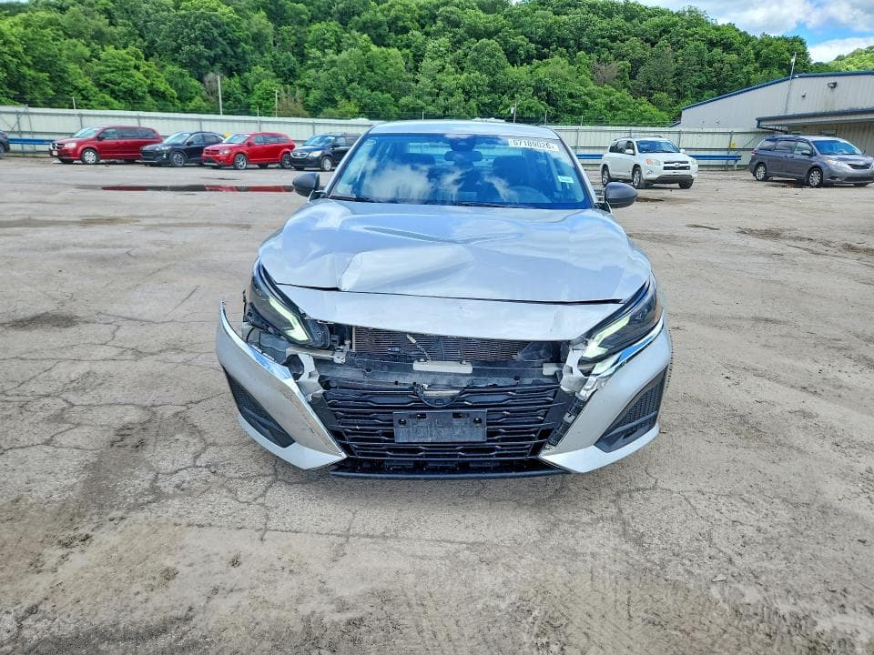 2024 NISSAN ALTIMA SV 5