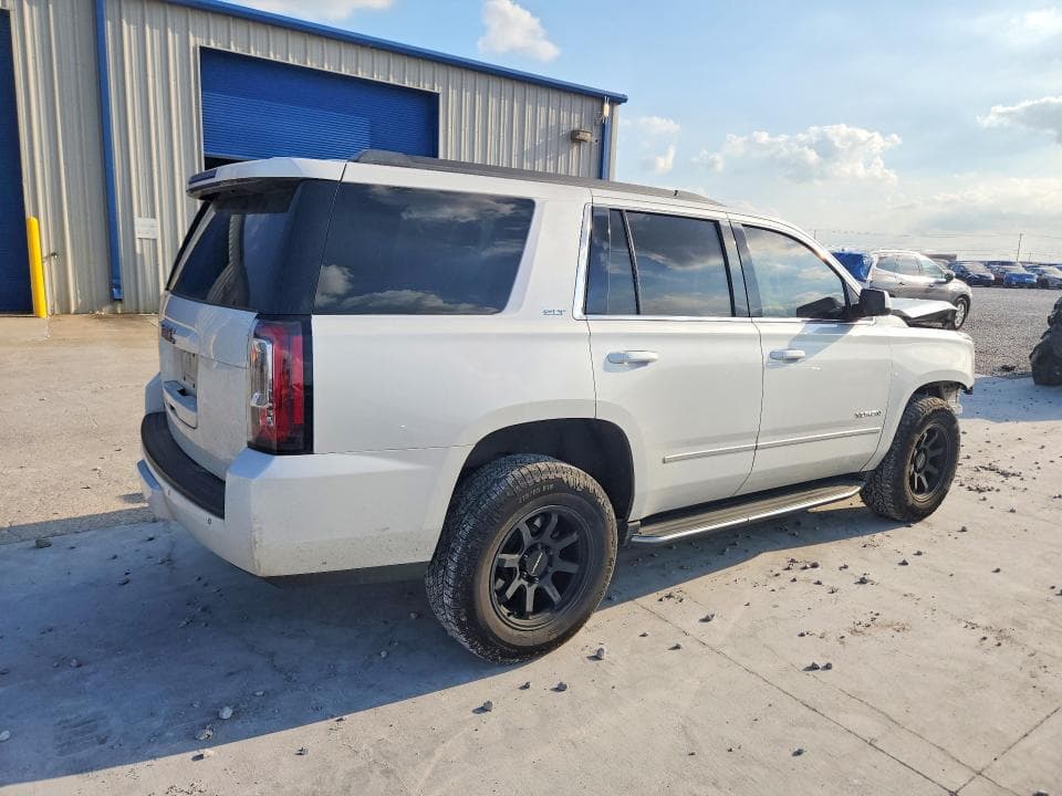 2017 GMC YUKON SLT 3