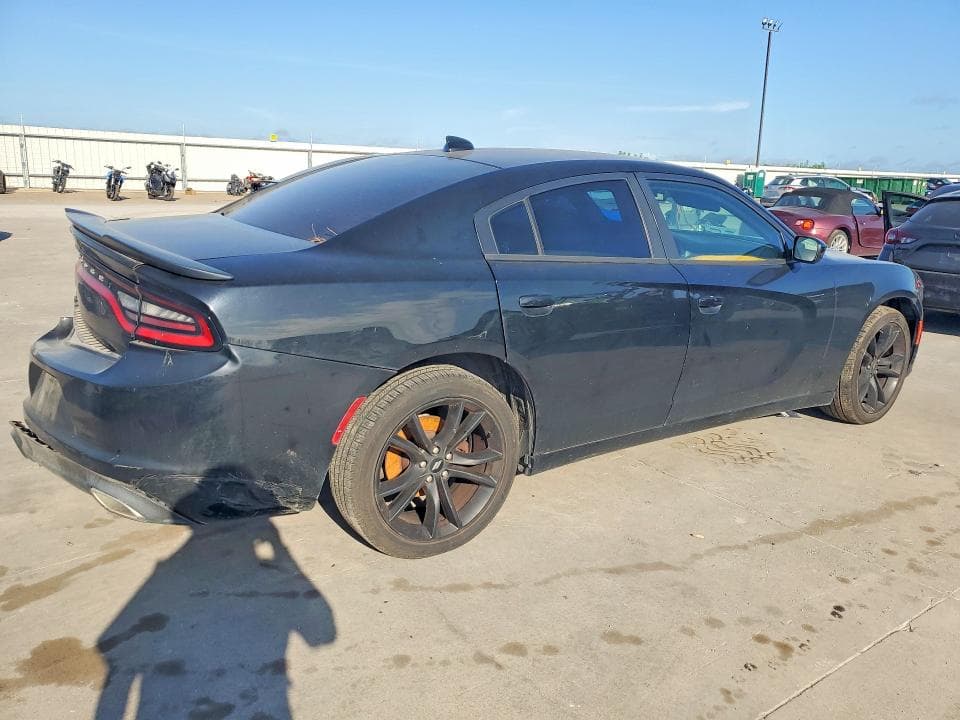 2017 DODGE CHARGER SXT 3