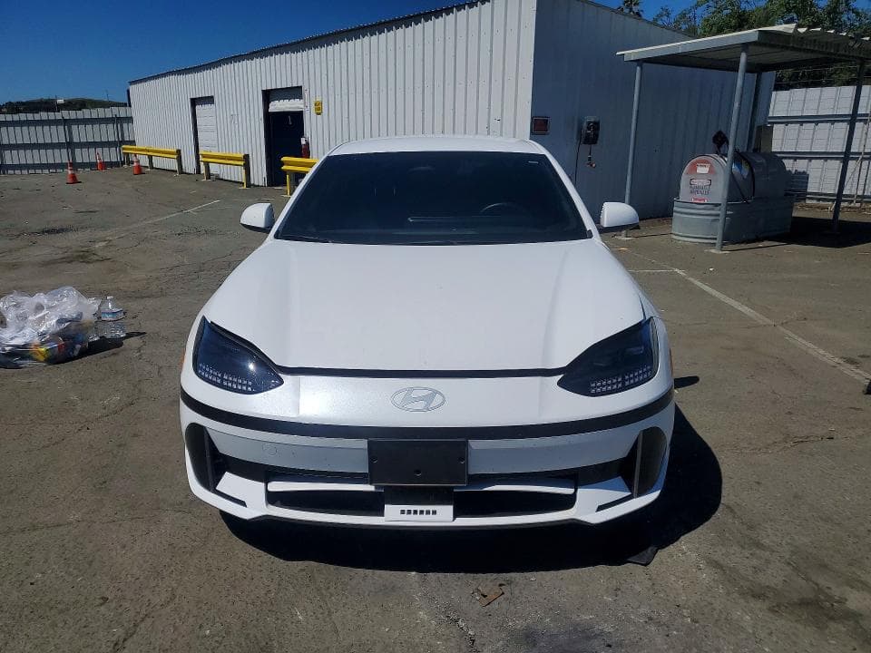 2025 HYUNDAI IONIQ 6 SE STANDARD RANGE 5