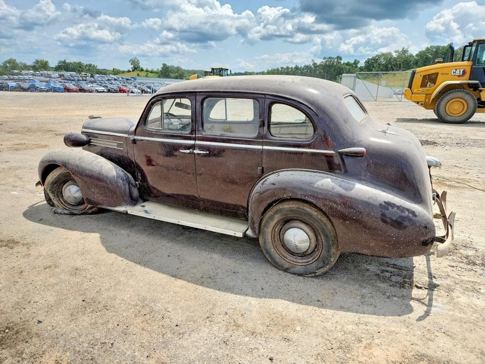1938 OLDSMOBILE 88 2