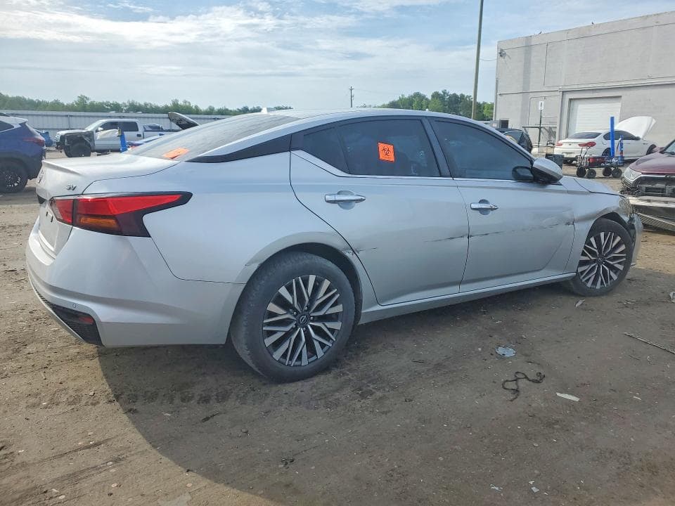 2023 NISSAN ALTIMA SV 3