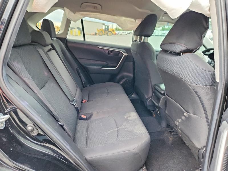2021 TOYOTA RAV4 LE 11