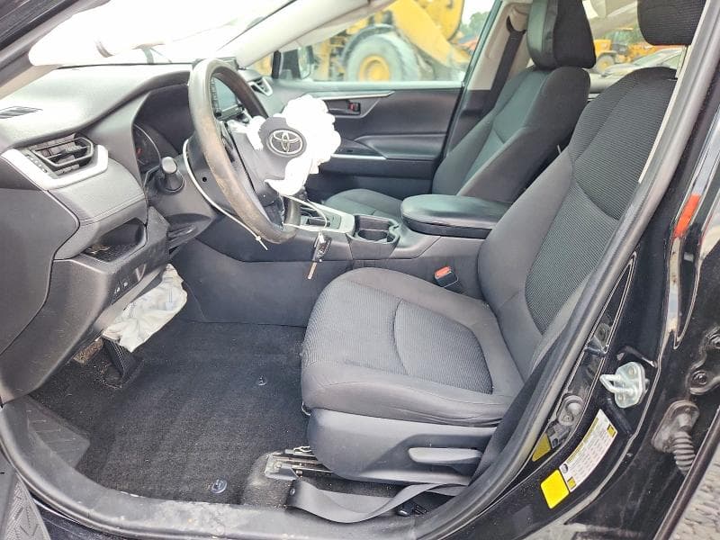 2021 TOYOTA RAV4 LE 7