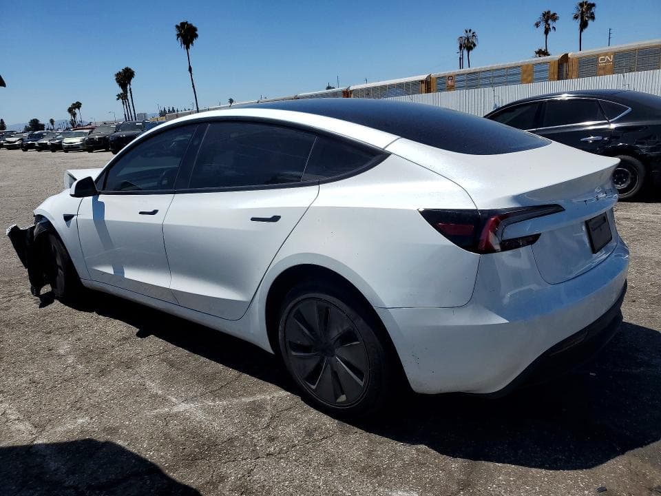 2026 TESLA MODEL 3 2