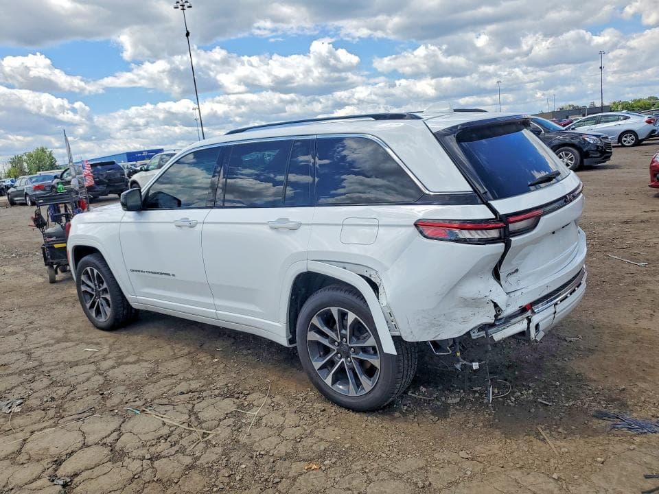 2022 JEEP GRAND CHEROKEE OVERLAND 2