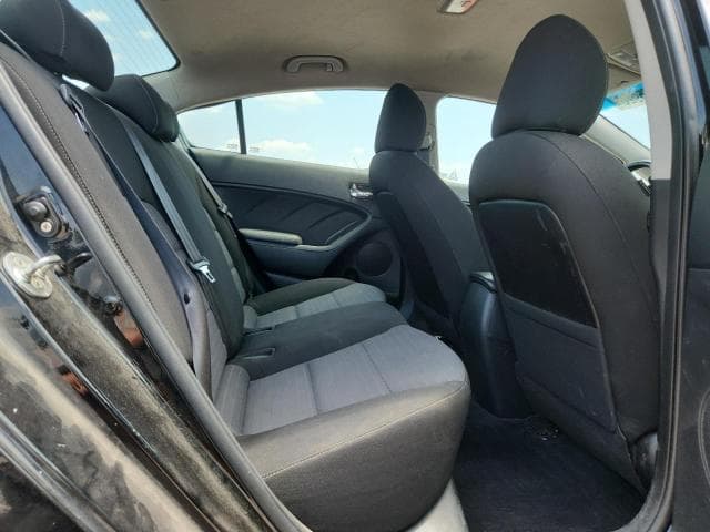 2017 KIA FORTE S 10