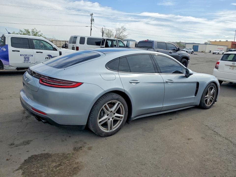 2018 PORSCHE PANAMERA 4S 3