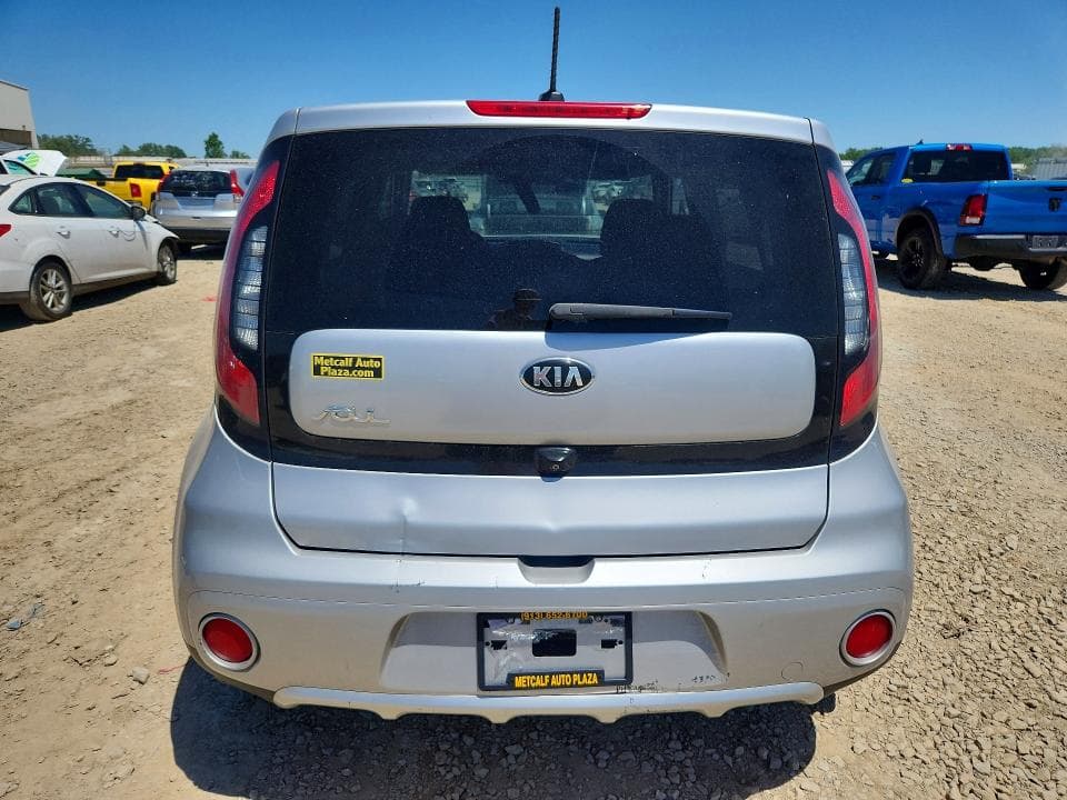 2018 KIA SOUL + 6
