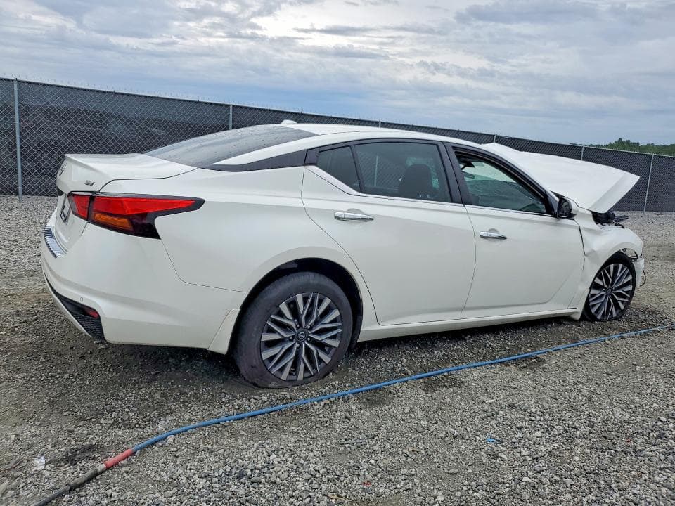 2023 NISSAN ALTIMA SV 3