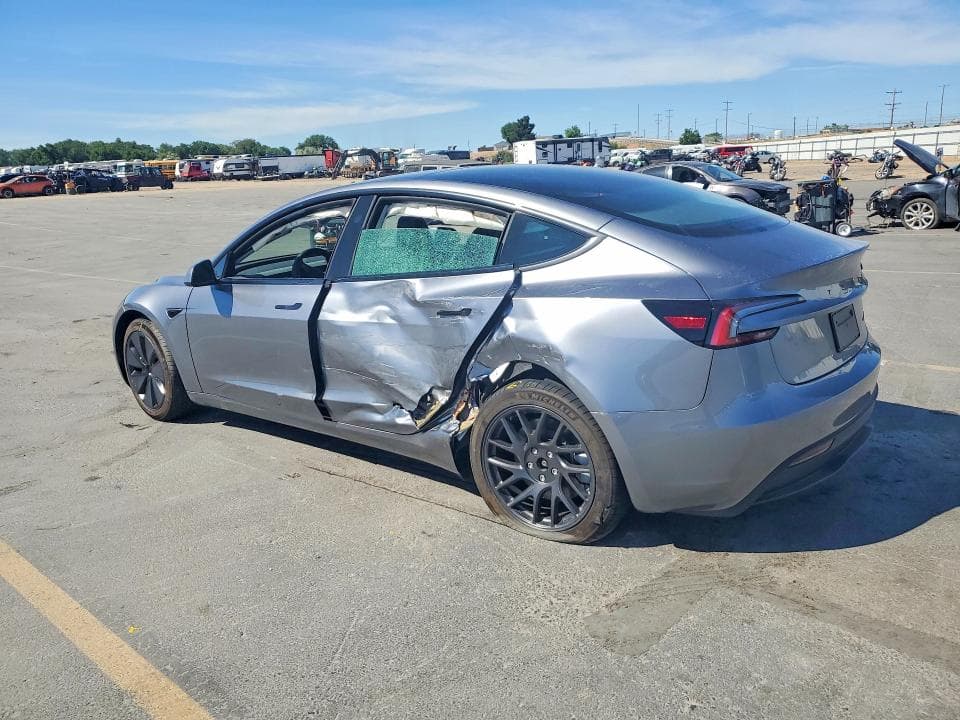 2026 TESLA MODEL 3 2
