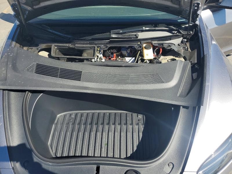 2026 TESLA MODEL 3 11