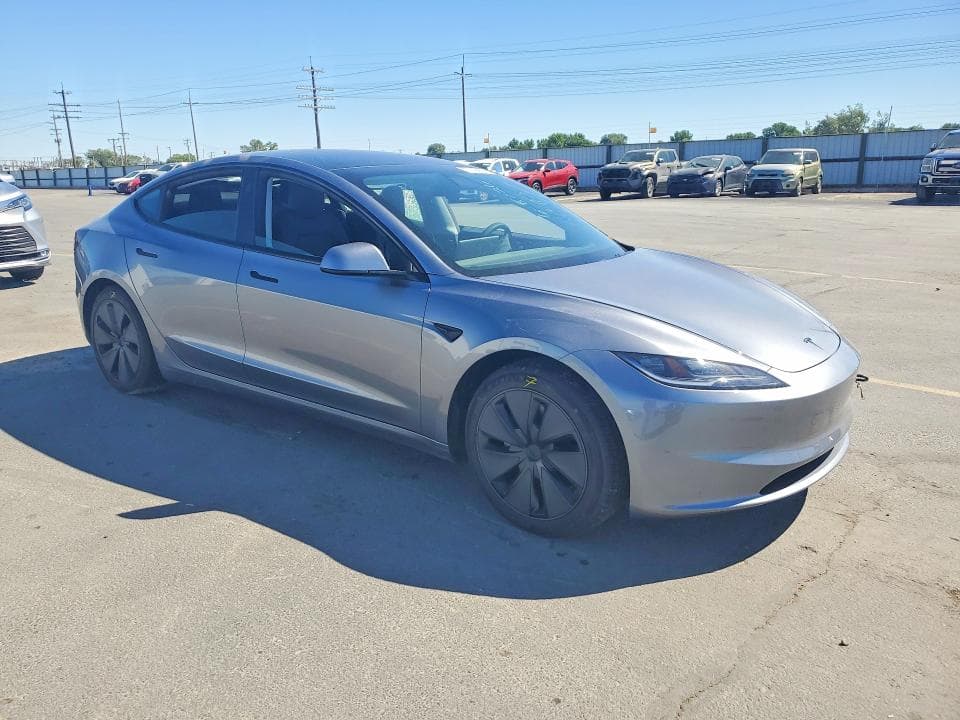 2026 TESLA MODEL 3 4